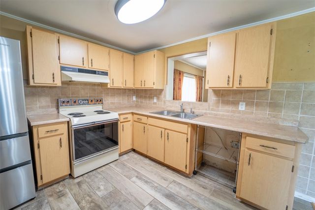 8214 VALRIE LANE, Riverview, FL 33569