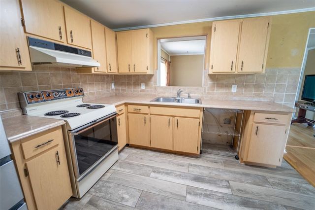 8214 VALRIE LANE, Riverview, FL 33569