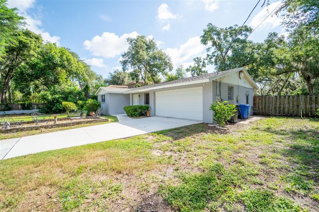 8214 VALRIE LANE, Riverview, FL 33569