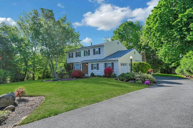 5 Catawba Drive, West Nyack, NY 10994