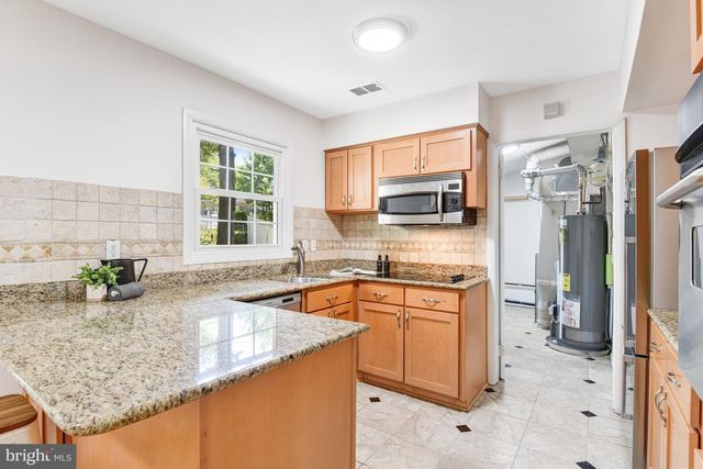 4407 MANOR HALL LN, Fairfax, VA 22033