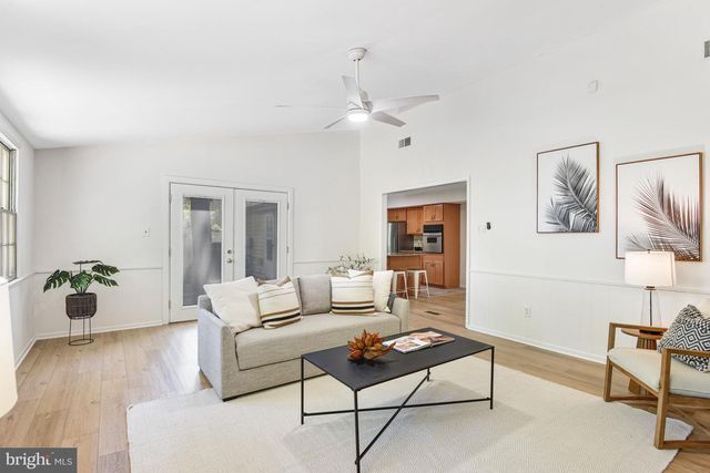 4407 MANOR HALL LN, Fairfax, VA 22033