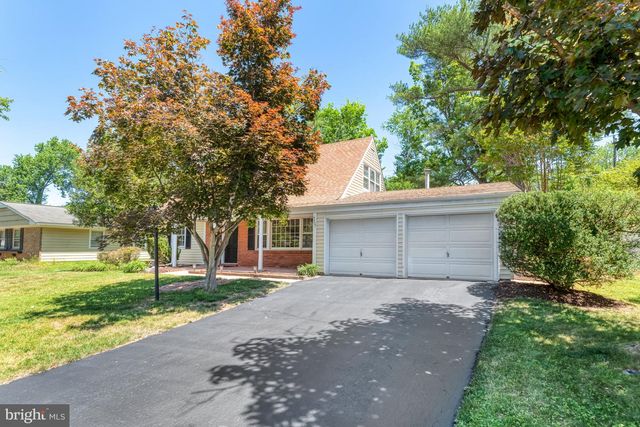 4407 MANOR HALL LN, Fairfax, VA 22033
