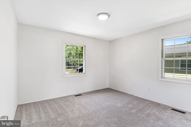 4407 MANOR HALL LN, Fairfax, VA 22033