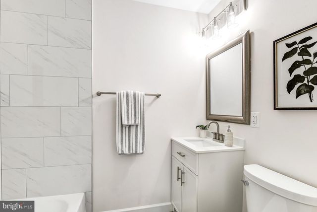 4407 MANOR HALL LN, Fairfax, VA 22033