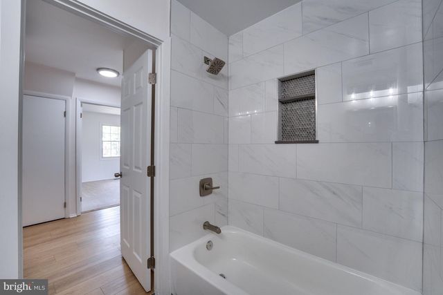 4407 MANOR HALL LN, Fairfax, VA 22033