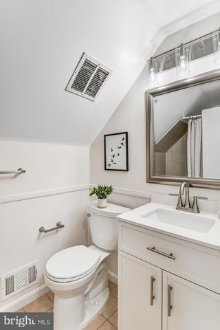 4407 MANOR HALL LN, Fairfax, VA 22033