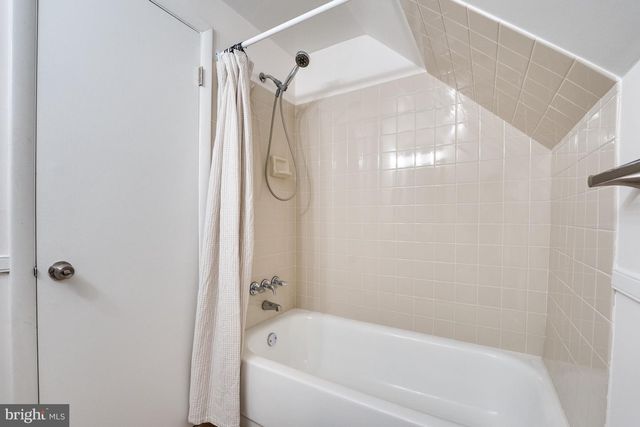 4407 MANOR HALL LN, Fairfax, VA 22033