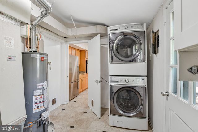 4407 MANOR HALL LN, Fairfax, VA 22033