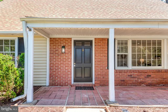 4407 MANOR HALL LN, Fairfax, VA 22033