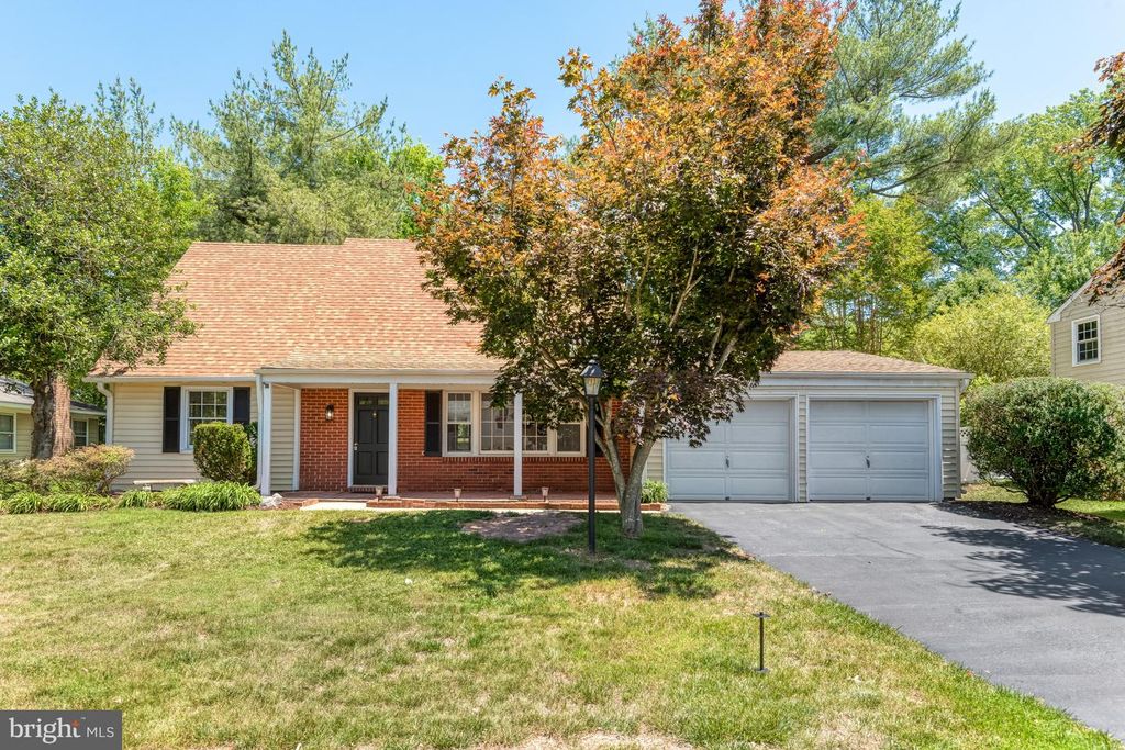 4407 MANOR HALL LN, Fairfax, VA 22033