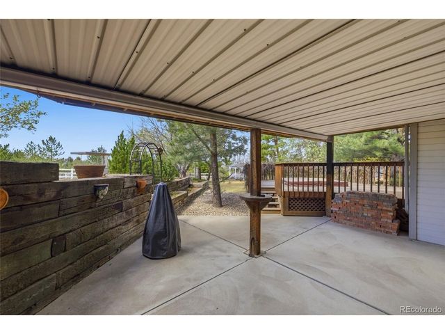 3363 Crest Dr, Loveland, CO 80537