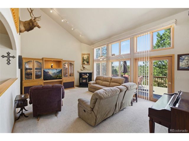 3363 Crest Dr, Loveland, CO 80537