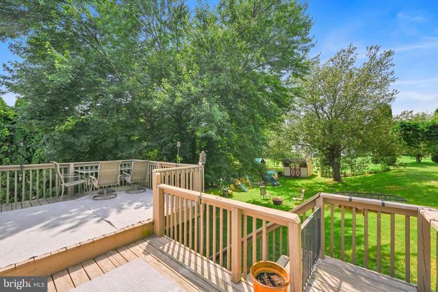 1915 WILDERNESS RD, Lancaster, PA 17603