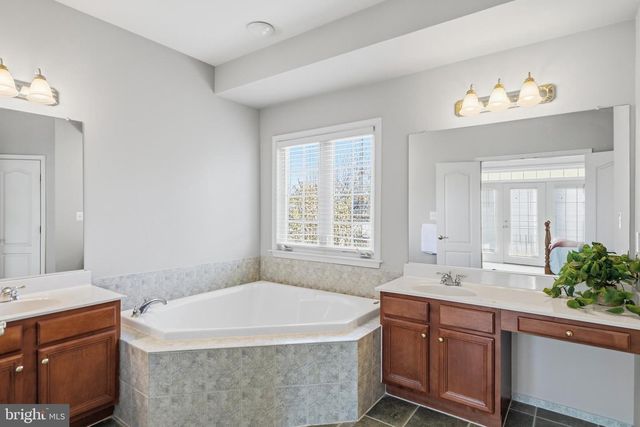 21824 WINGFOOT CT, Broadlands, VA 20148