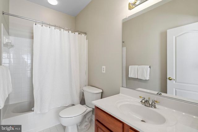 21824 WINGFOOT CT, Broadlands, VA 20148