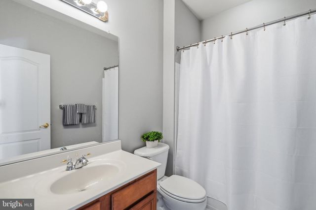 21824 WINGFOOT CT, Broadlands, VA 20148