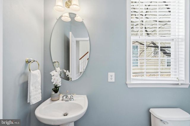 21824 WINGFOOT CT, Broadlands, VA 20148