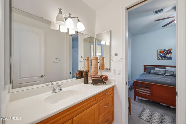 1516 E South Mountain Avenue, Phoenix, AZ 85042