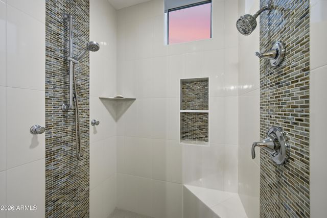 1516 E South Mountain Avenue, Phoenix, AZ 85042