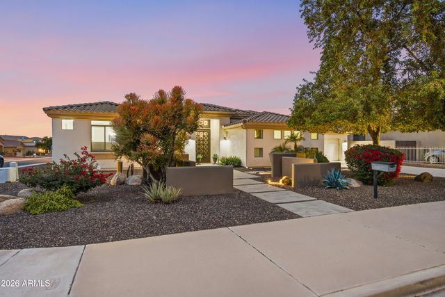 1516 E South Mountain Avenue, Phoenix, AZ 85042