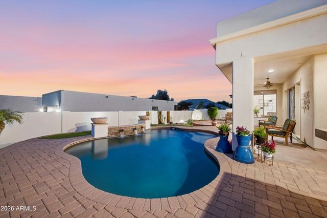 1516 E South Mountain Avenue, Phoenix, AZ 85042