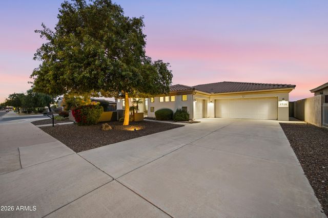 1516 E South Mountain Avenue, Phoenix, AZ 85042