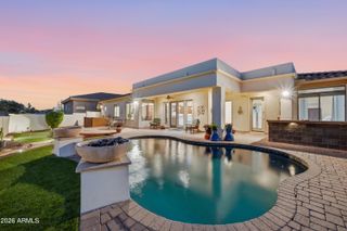 1516 E South Mountain Avenue, Phoenix, AZ 85042