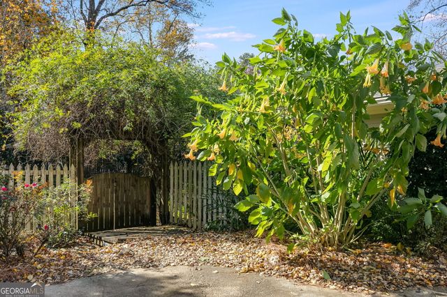 3290 Somerset Court SE, Marietta, GA 30067