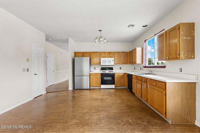 108 Robin Lane, Barnegat, NJ 08005