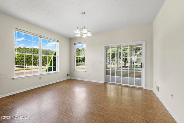 108 Robin Lane, Barnegat, NJ 08005