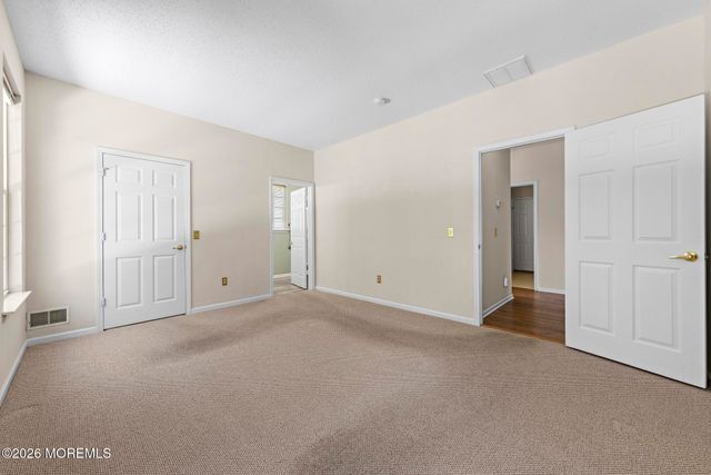 108 Robin Lane, Barnegat, NJ 08005