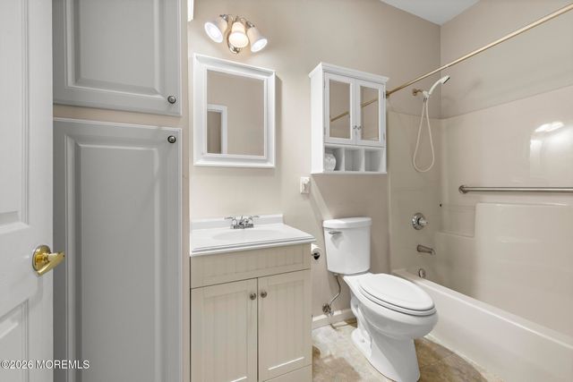 108 Robin Lane, Barnegat, NJ 08005