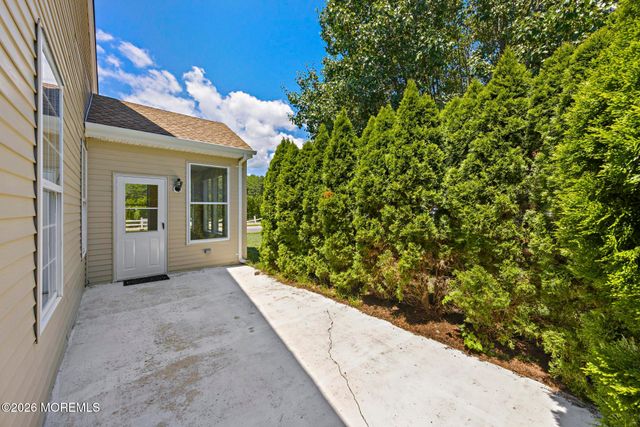 108 Robin Lane, Barnegat, NJ 08005