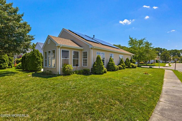 108 Robin Lane, Barnegat, NJ 08005