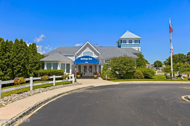 108 Robin Lane, Barnegat, NJ 08005