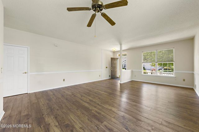 108 Robin Lane, Barnegat, NJ 08005