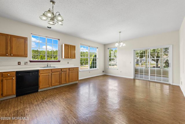 108 Robin Lane, Barnegat, NJ 08005