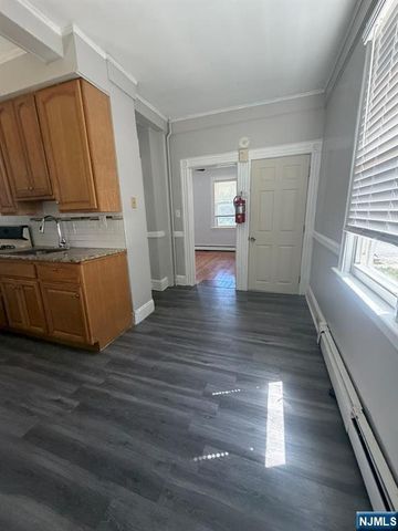 41 Outlook Avenue, Hawthorne, NJ 07506