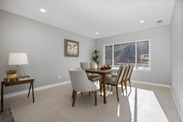 2755 Victoria Avenue, Carlsbad, CA 92010