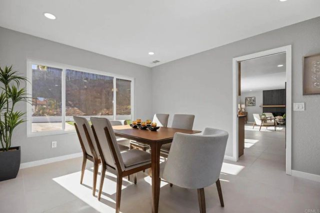 2755 Victoria Avenue, Carlsbad, CA 92010