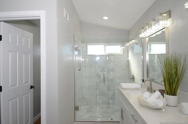 2755 Victoria Avenue, Carlsbad, CA 92010