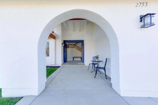 2755 Victoria Avenue, Carlsbad, CA 92010