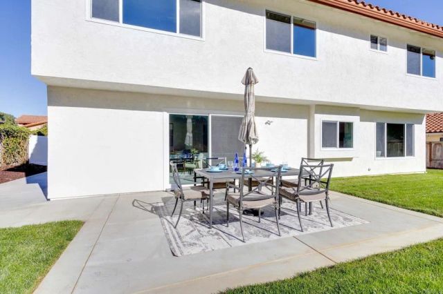 2755 Victoria Avenue, Carlsbad, CA 92010