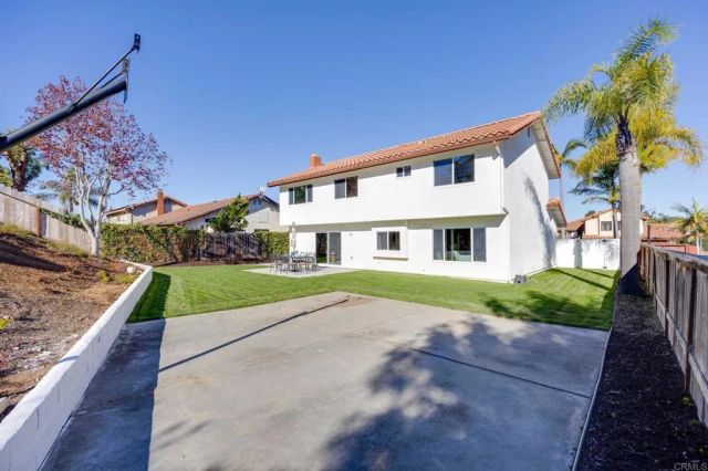 2755 Victoria Avenue, Carlsbad, CA 92010