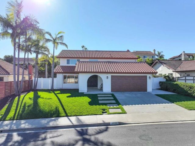 2755 Victoria Avenue, Carlsbad, CA 92010