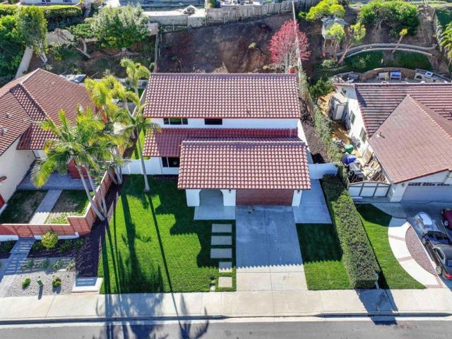 2755 Victoria Avenue, Carlsbad, CA 92010