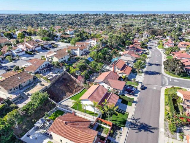 2755 Victoria Avenue, Carlsbad, CA 92010