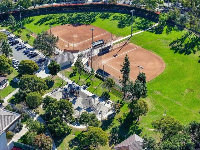 2755 Victoria Avenue, Carlsbad, CA 92010