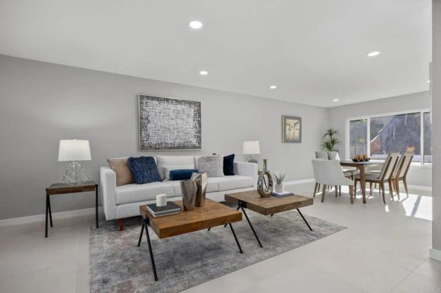 2755 Victoria Avenue, Carlsbad, CA 92010